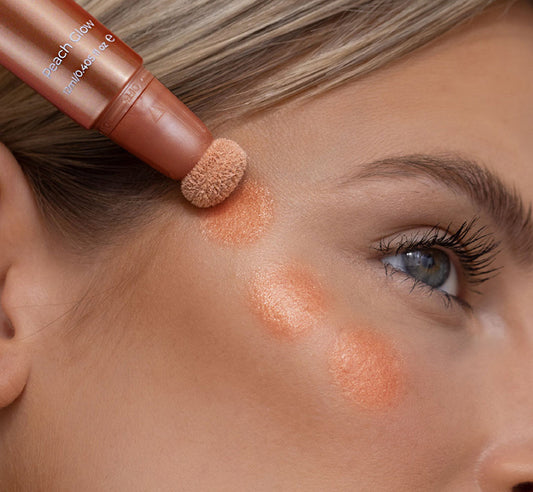 HIGHLIGHT & GLOW BEAUTY WAND - PEACH GLOW