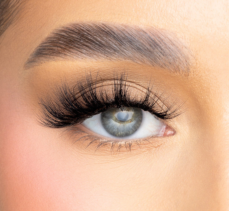 CHLOE ELIZABETH FAUX LASHES